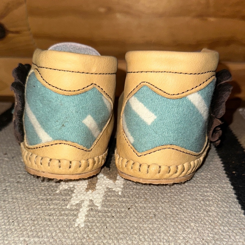 Women's Floral Moccasins in Tan and Teal - Picture 3 of 8